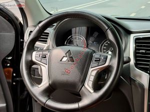 Xe Mitsubishi Triton Athlete 4x2 AT Mivec 2021