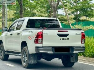 Xe Toyota Hilux 2.4L 4x2 MT 2020