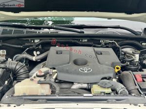 Xe Toyota Hilux 2.4L 4x2 MT 2020