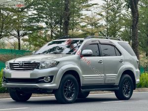 Xe Toyota Fortuner 2.7V 4X2 AT 2016