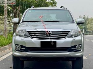 Xe Toyota Fortuner 2.7V 4x4 AT 2015