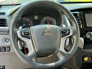 Xe Mitsubishi Triton 4x4 AT Mivec 2017